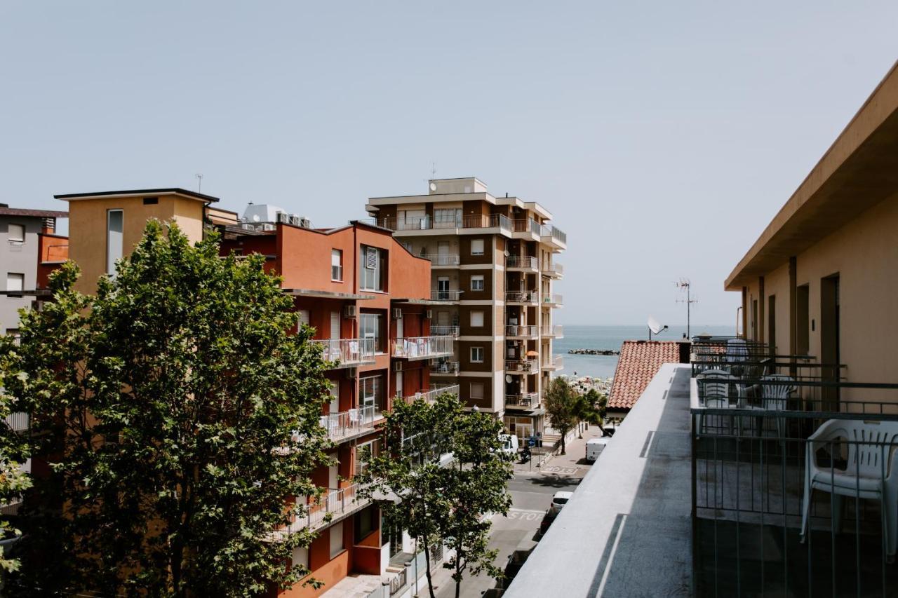 Hotel Edward Bellaria-Igea Marina Exterior foto